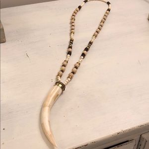 Large tusk/horn necklace